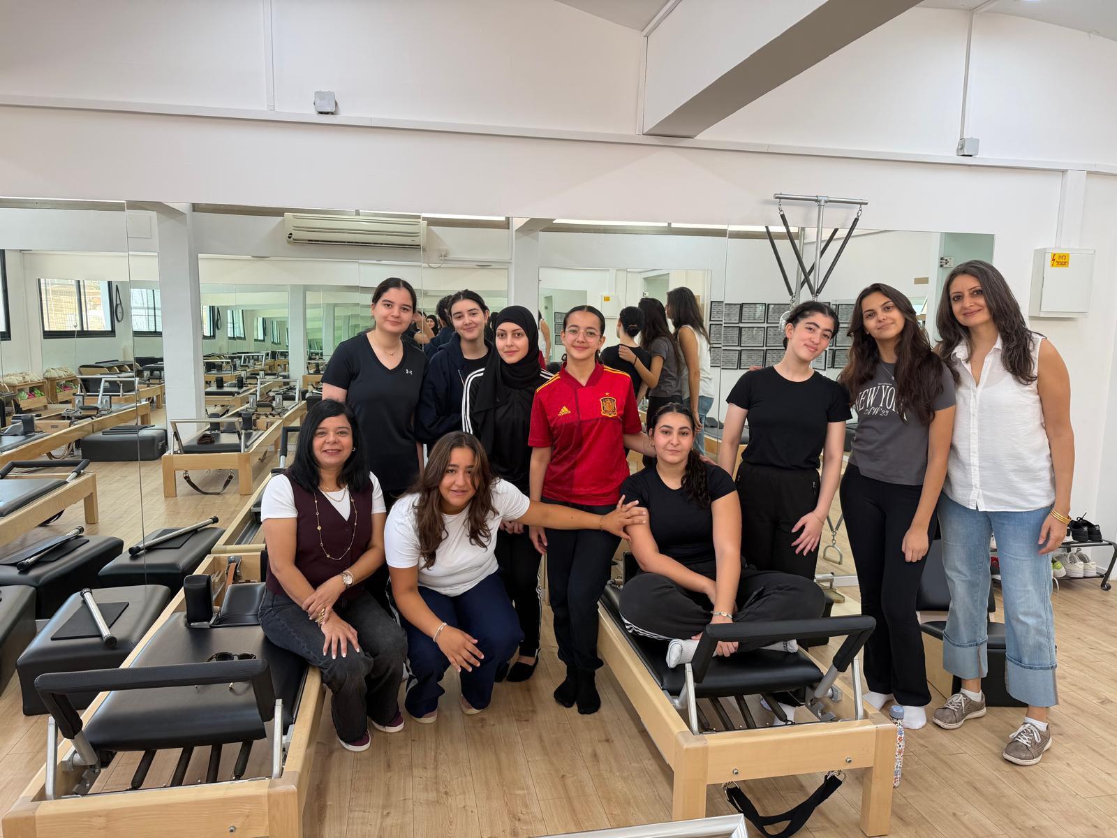 فعالية بيلاتِس حول التوازن الداخلي لصف ١٢م2